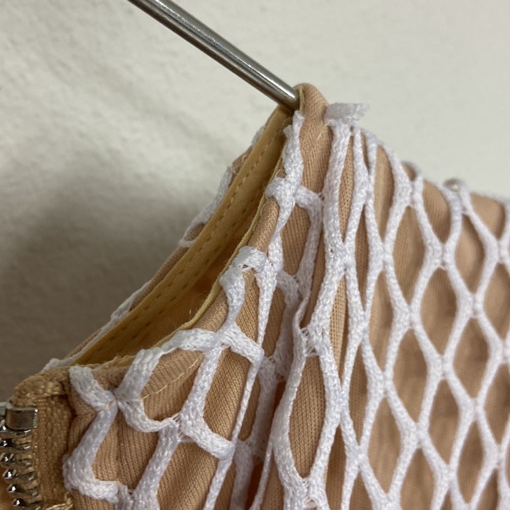 NWT Pretty Little Appliqué Detail Big Ruffle Performance, Mini Dress Size 10 - Picture 13 of 16